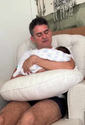 Filho do prefeito de Manaus morre 20 dias após o nascimento