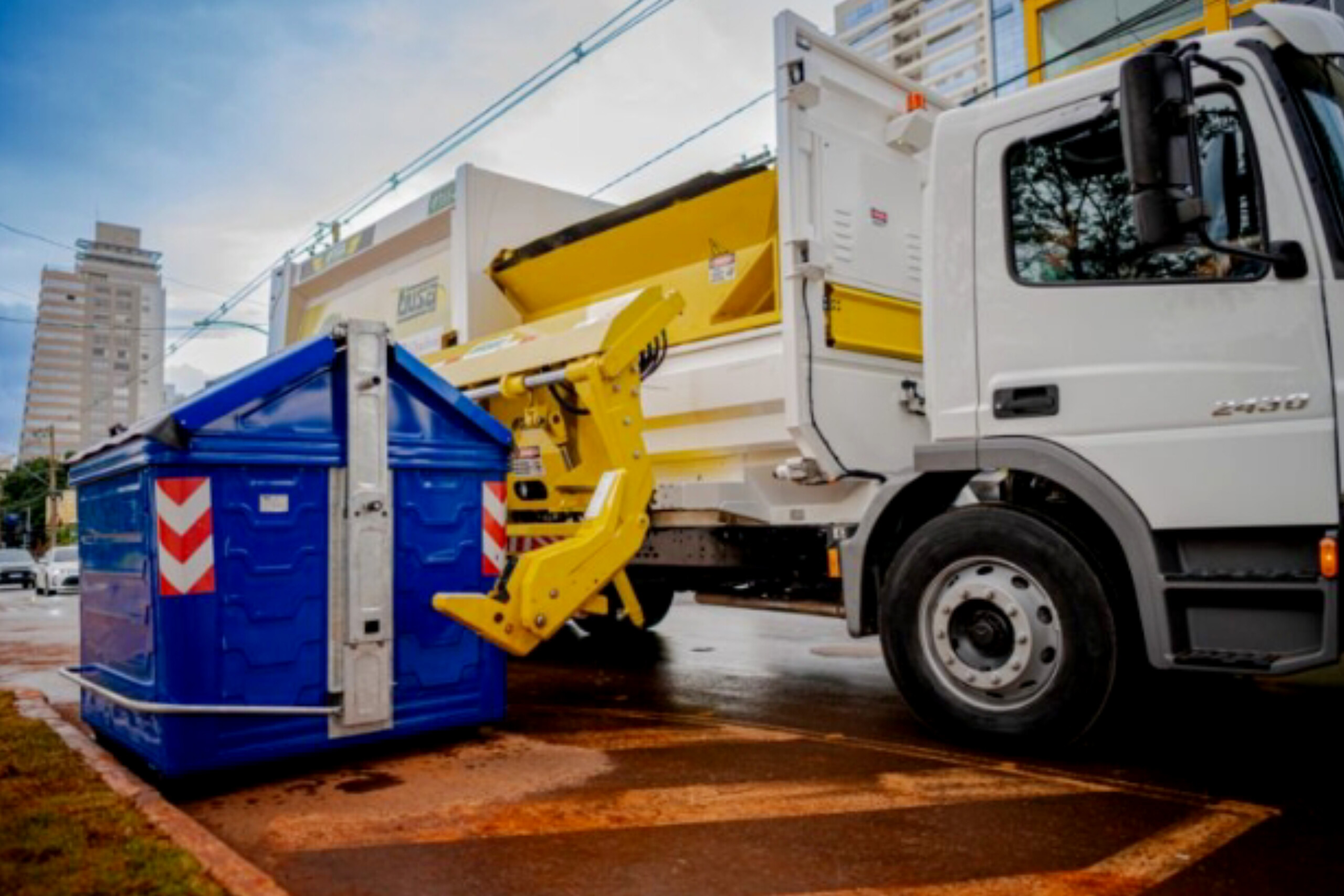 Anápolis dá passo rumo ao futuro e testa novo modelo de coleta de lixo