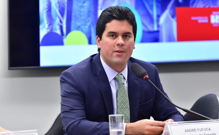 Comissão recebe ministro para discutir políticas públicas do esporte