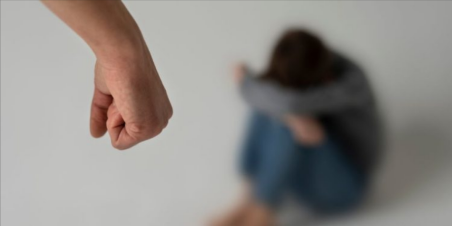 Nova lei vai pagar auxílio de R$ 5 mil para mulheres vítimas de violência em Goiás