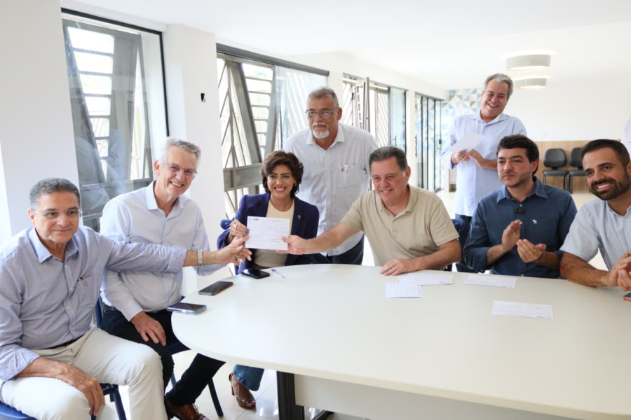 Marconi filia lideranças ao PSDB e fortalece base política em Goiás