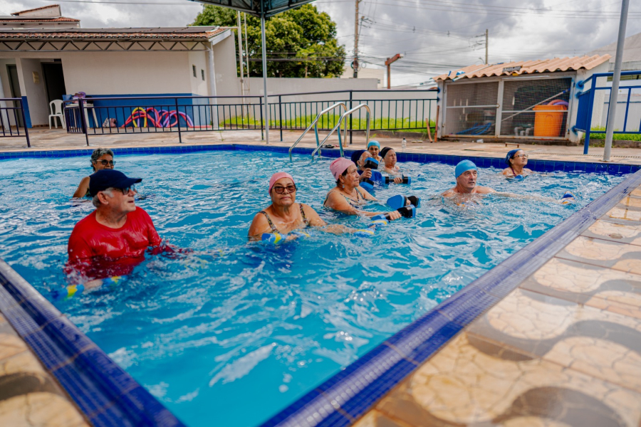 Hidroginástica volta ao CCI e amplia atividades para idosos em Anápolis