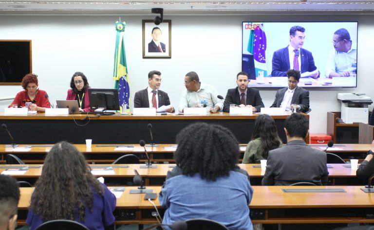 Comissão vai recomendar fim da interferência política em "lista suja" do trabalho escravo