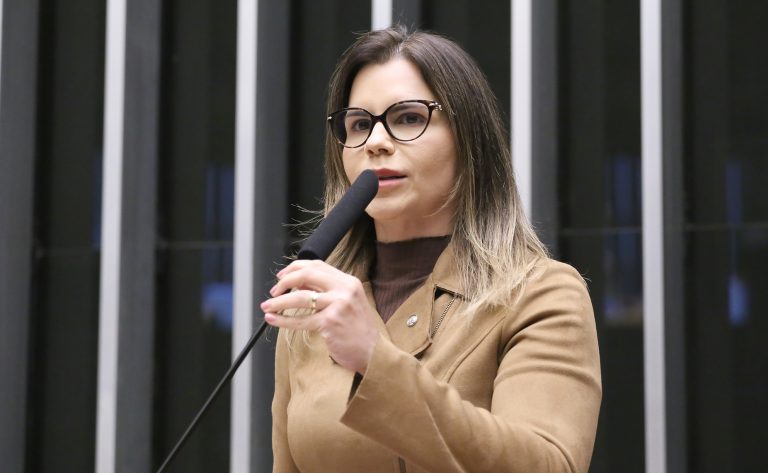 Comissão aprova política de apoio a idosos com transtorno do espectro autista