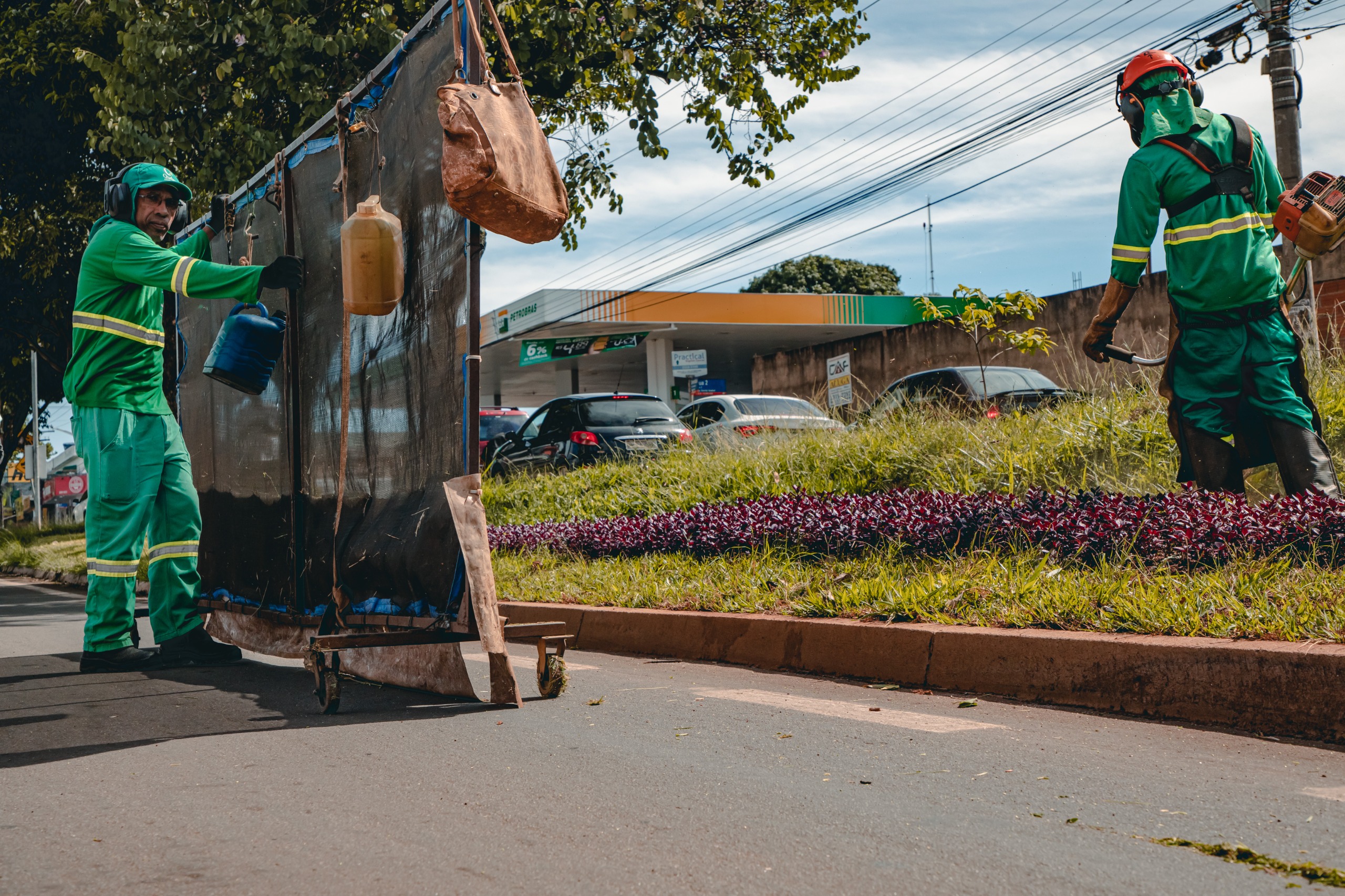 Prefeitura intensifica serviços de manutenção urbana em diversos bairros de Anápolis nesta quarta-feira (15)