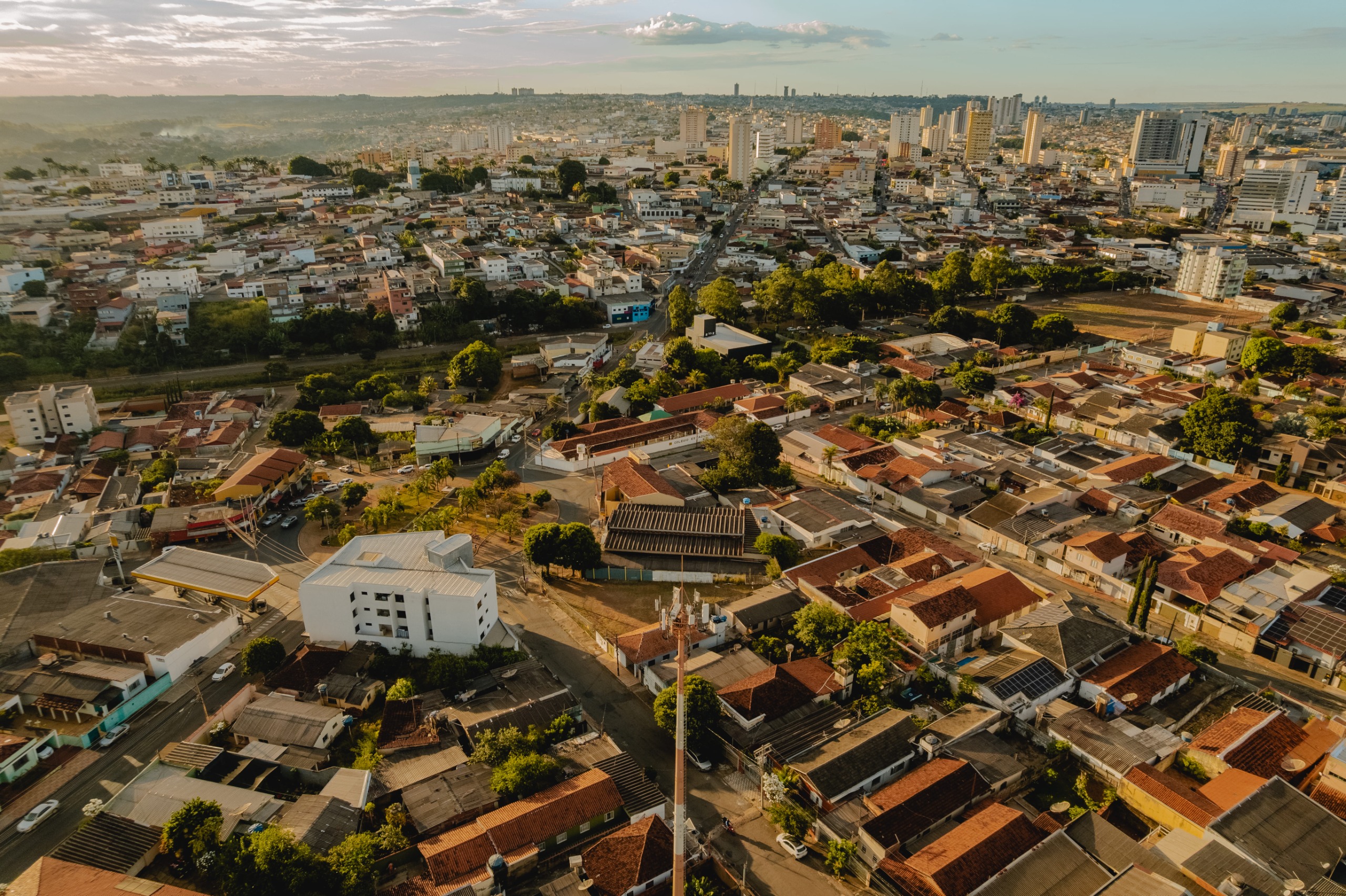 ANÁPOLIS MODERNIZA SERVIÇOS E REDUZ BUROCRACIA PARA ABERTURA E ALTERAÇÃO DE EMPRESAS